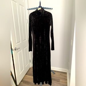 We Are HAH Black Velvet Maxi Dress Turtle Neck Long Sleeve Womens M with pockets